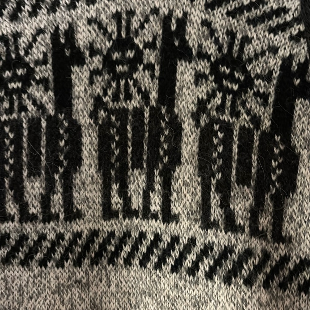 Unisex Mens L/womens XL alpaca hooded kangaroo pocket sweater in great condition - Picture 6 of 6